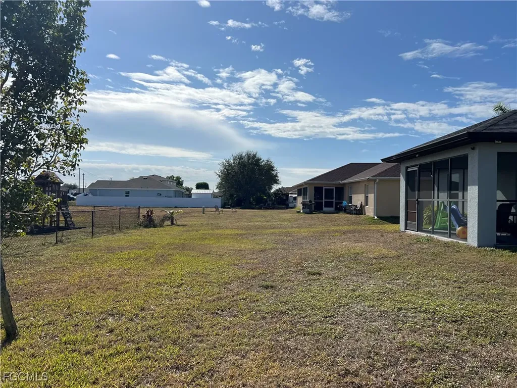 1143 NW 4th Place Cape Coral FL 33993