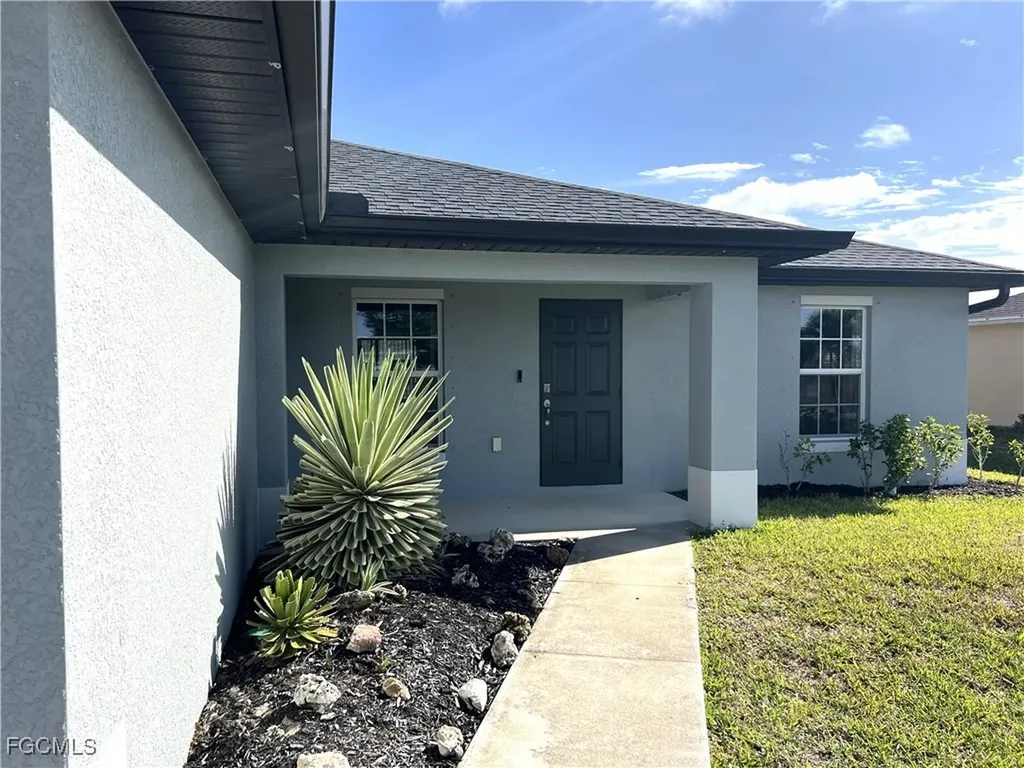 1143 NW 4th Place Cape Coral FL 33993