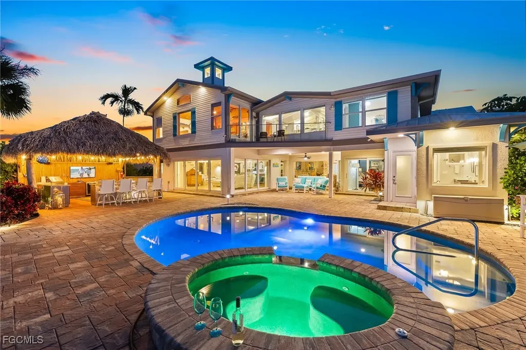 2905 SE 22nd Place Cape Coral FL 33904