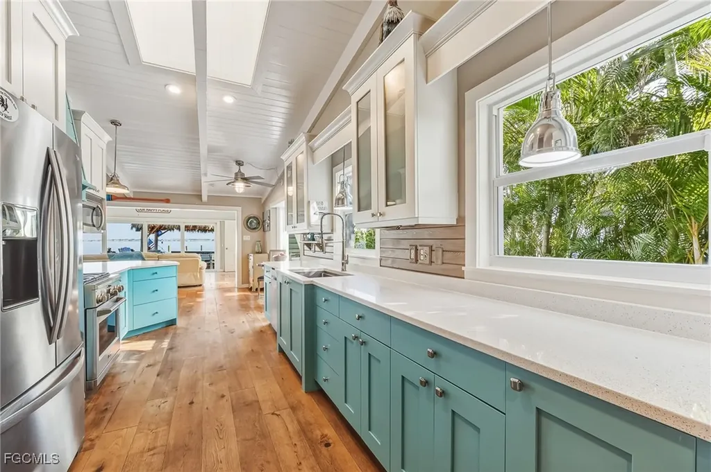 2905 SE 22nd Place Cape Coral FL 33904