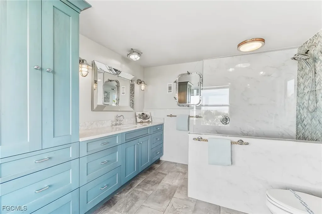 2905 SE 22nd Place Cape Coral FL 33904