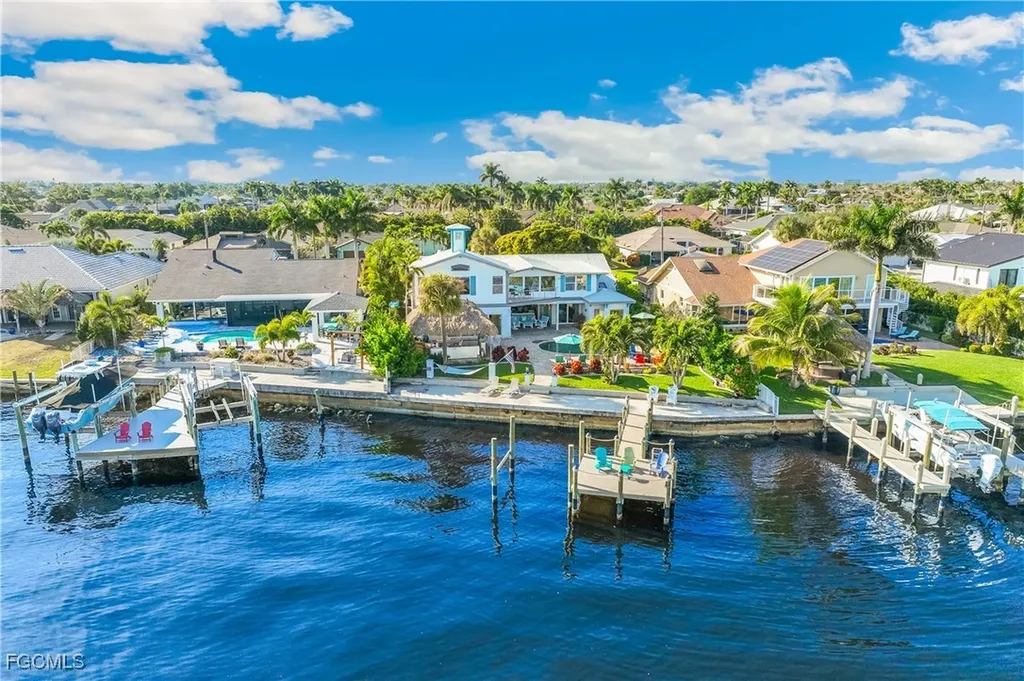 2905 SE 22nd Place Cape Coral FL 33904
