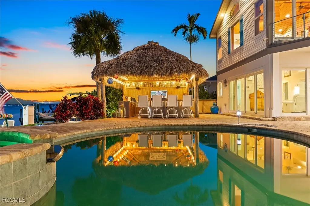 2905 SE 22nd Place Cape Coral FL 33904