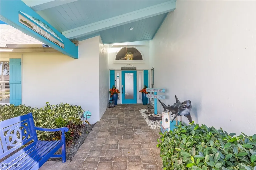 2905 SE 22nd Place Cape Coral FL 33904