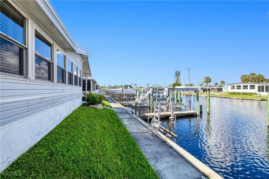 5535 Adam Drive North Fort Myers FL 33917