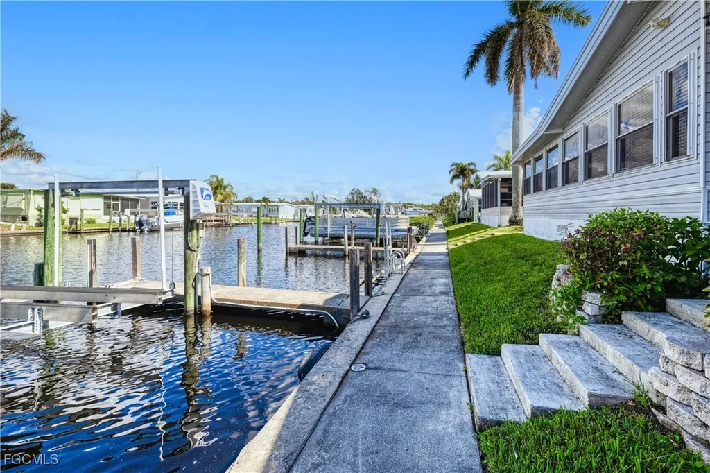 5535 Adam Drive North Fort Myers FL 33917