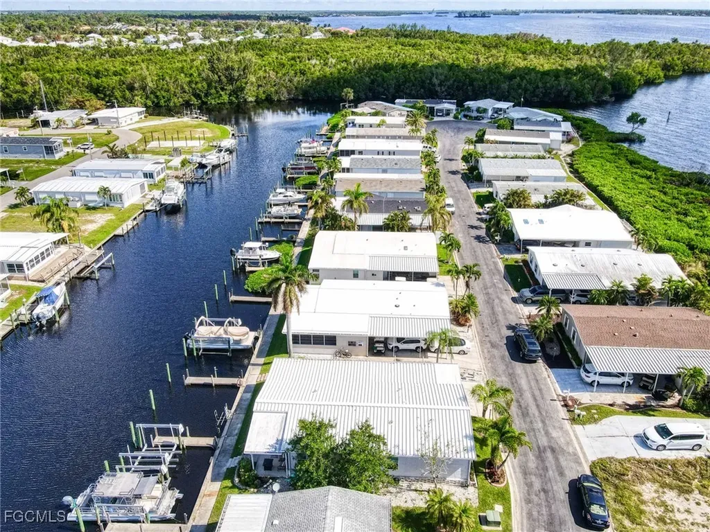 5535 Adam Drive North Fort Myers FL 33917