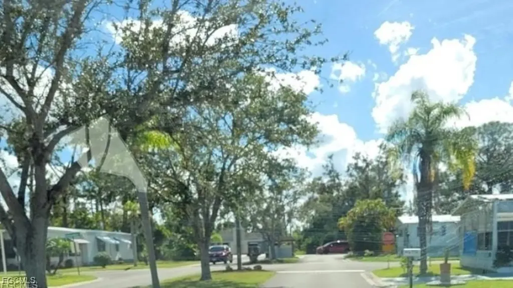 2774 Wedgewood Drive North Fort Myers FL 33917