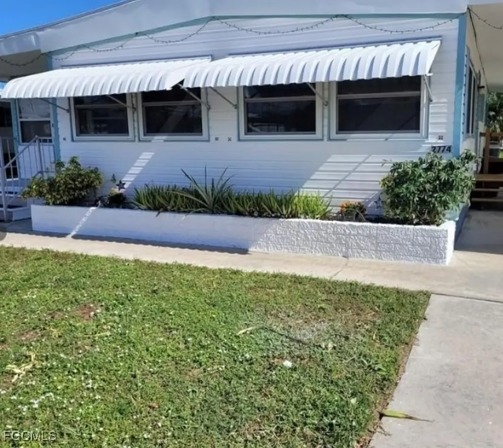 2774 Wedgewood Drive North Fort Myers FL 33917