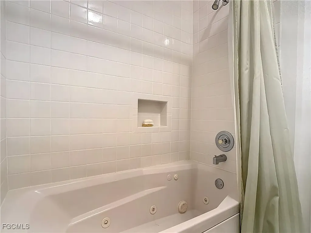 7077 Quail Run Court E Fort Myers FL 33908