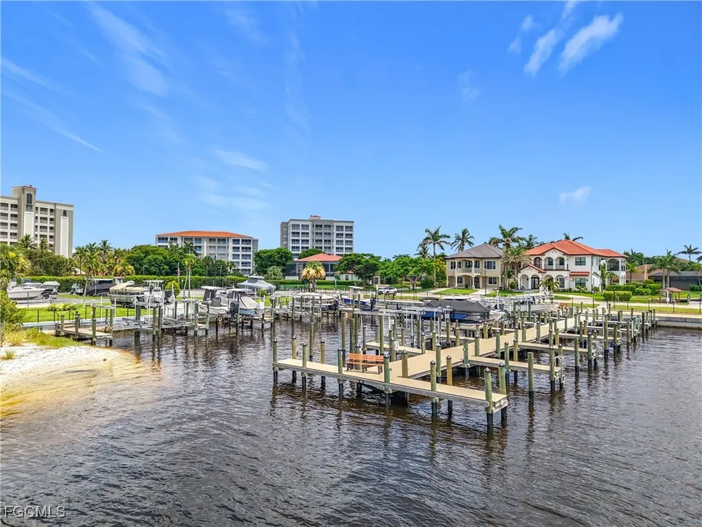 7077 Quail Run Court E Fort Myers FL 33908
