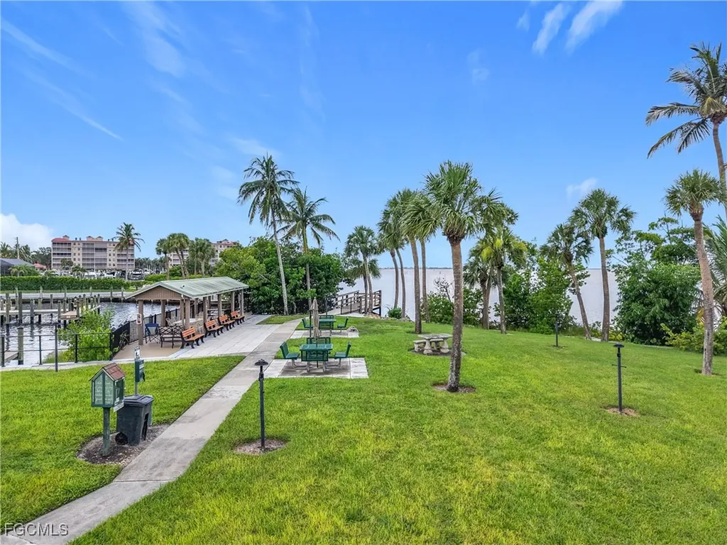 7077 Quail Run Court E Fort Myers FL 33908