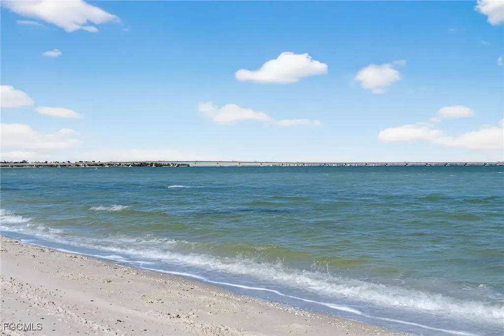1245 Buttonwood Lane Sanibel FL 33957