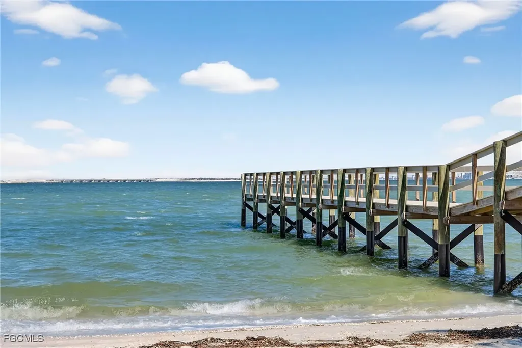 1245 Buttonwood Lane Sanibel FL 33957