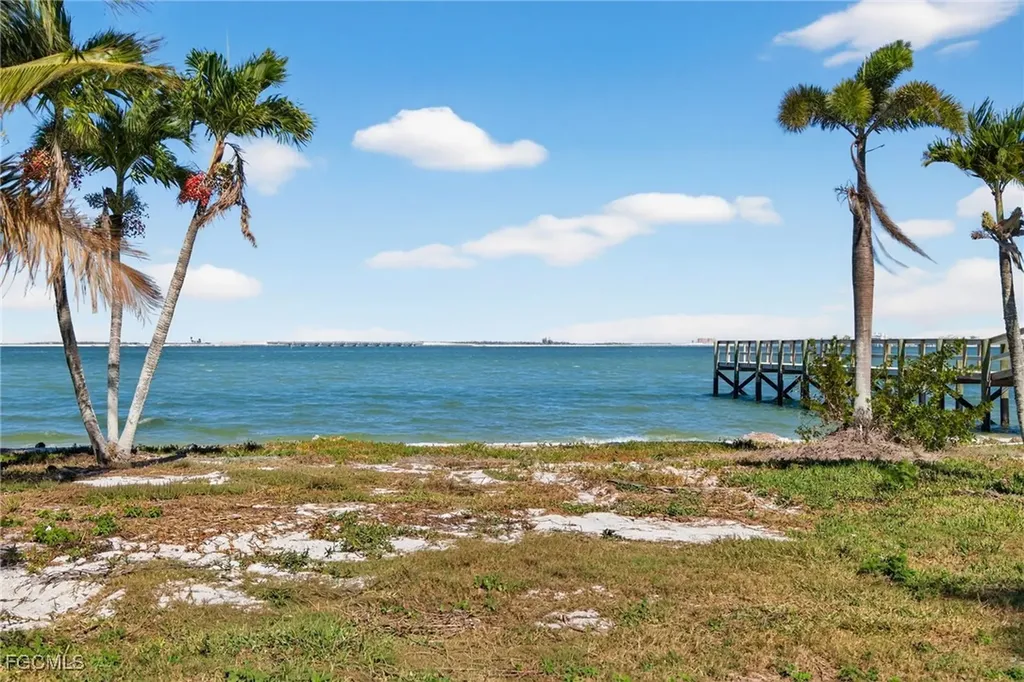 1245 Buttonwood Lane Sanibel FL 33957