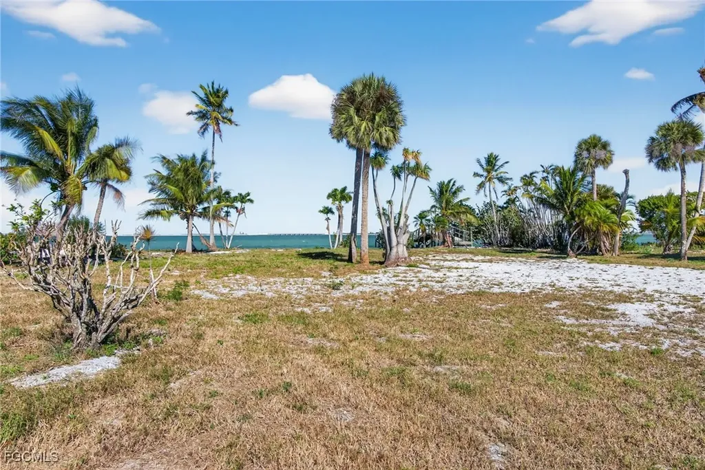 1245 Buttonwood Lane Sanibel FL 33957