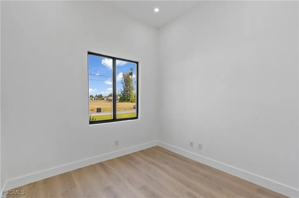1124 NW 31st Avenue Cape Coral FL 33993