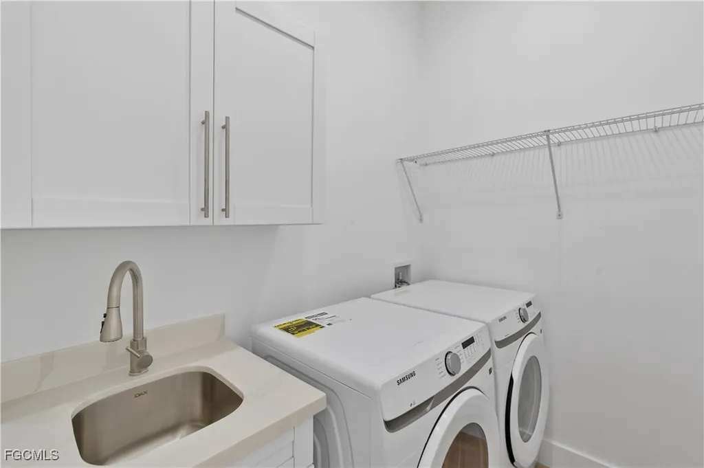 1124 NW 31st Avenue Cape Coral FL 33993