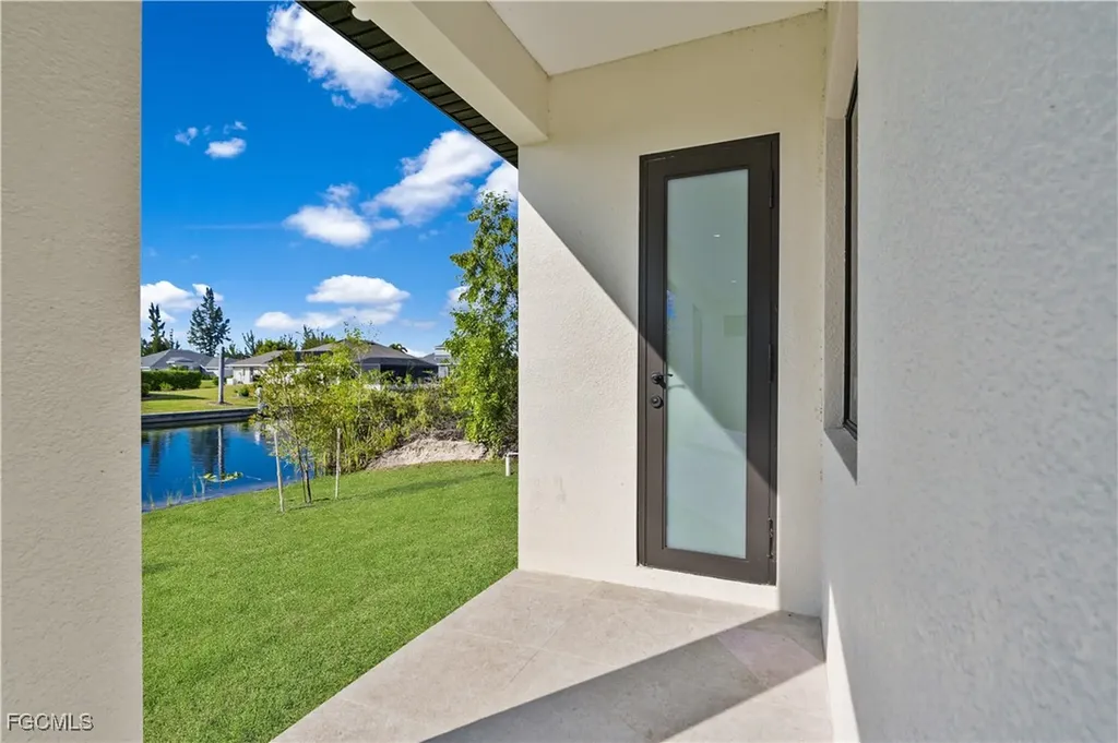 1124 NW 31st Avenue Cape Coral FL 33993