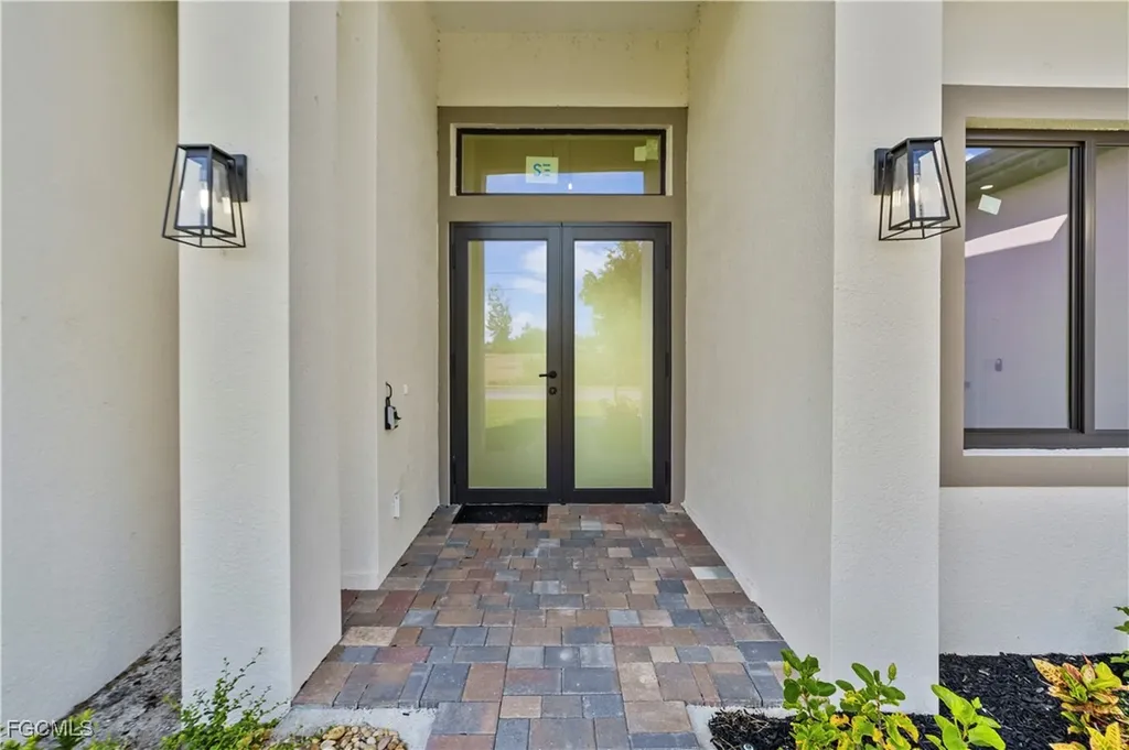 1124 NW 31st Avenue Cape Coral FL 33993