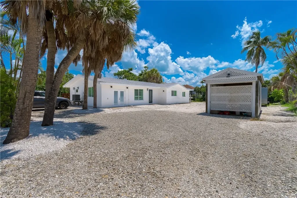 450 Birdsong Place Sanibel FL 33957