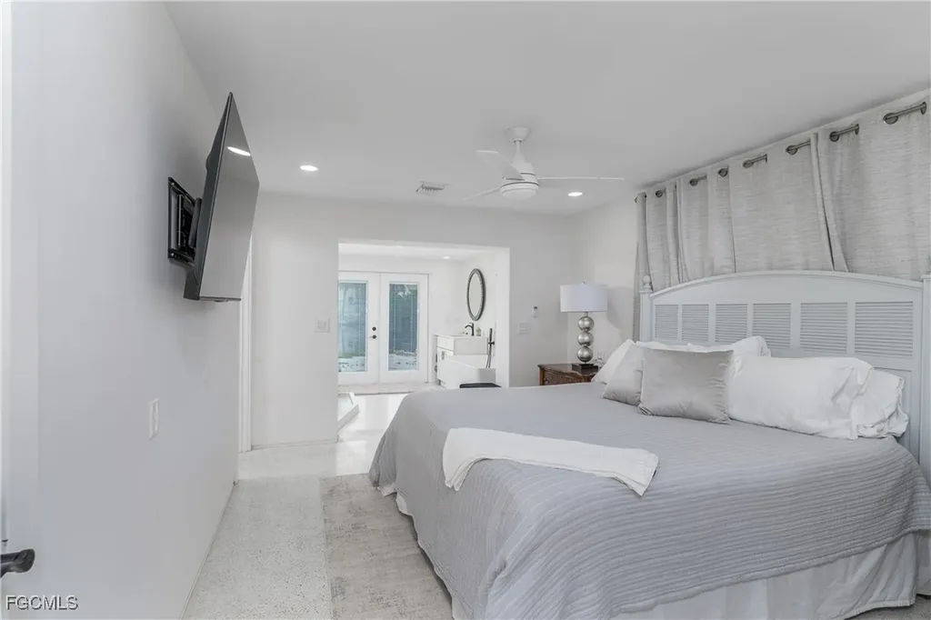 450 Birdsong Place Sanibel FL 33957