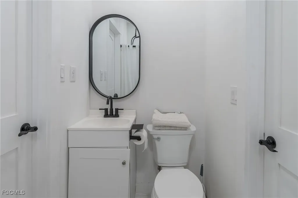 450 Birdsong Place Sanibel FL 33957