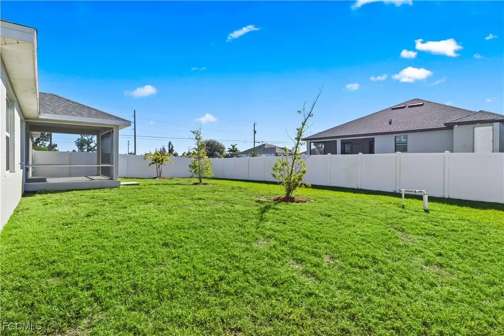 2432 NW 22nd Terrace Cape Coral FL 33993