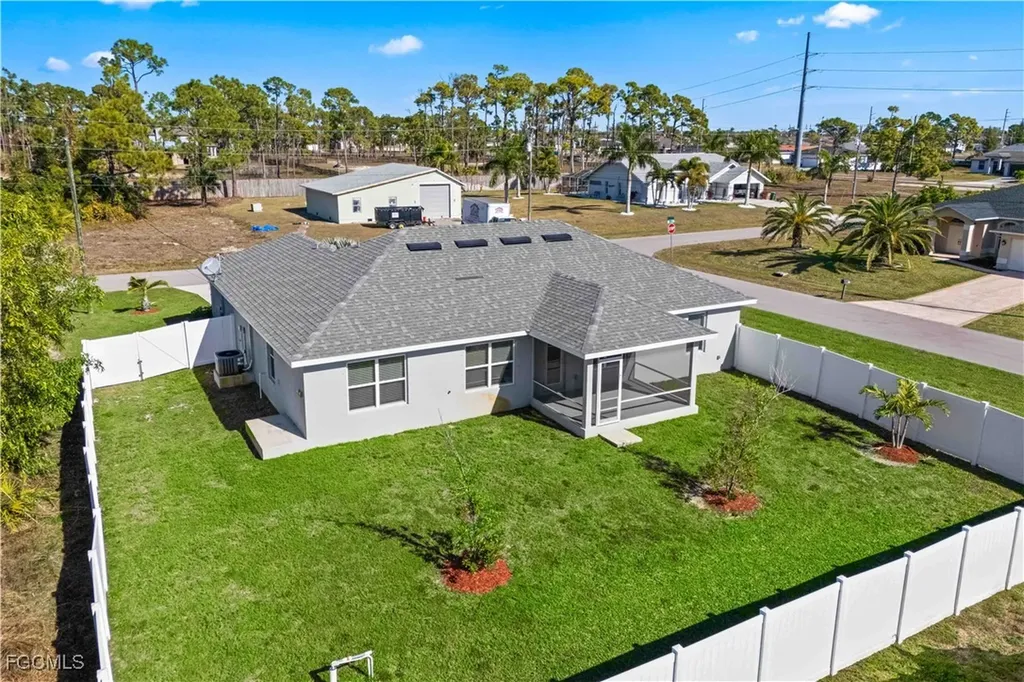 2432 NW 22nd Terrace Cape Coral FL 33993