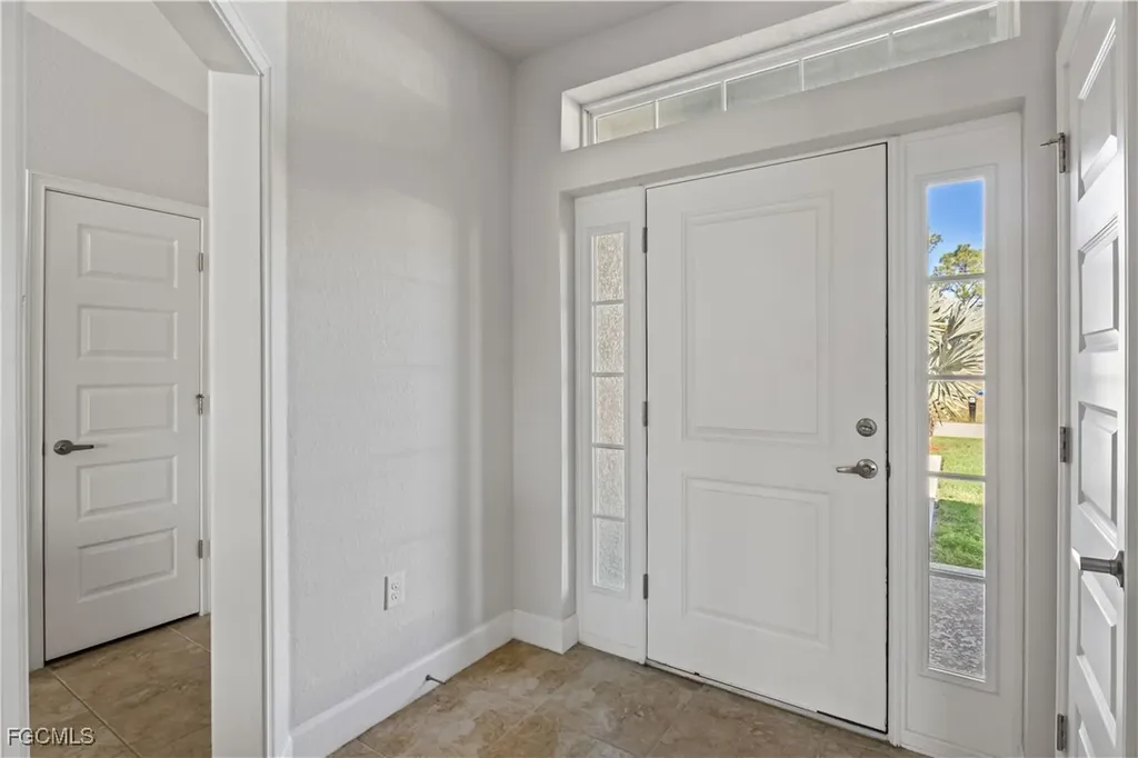 2432 NW 22nd Terrace Cape Coral FL 33993