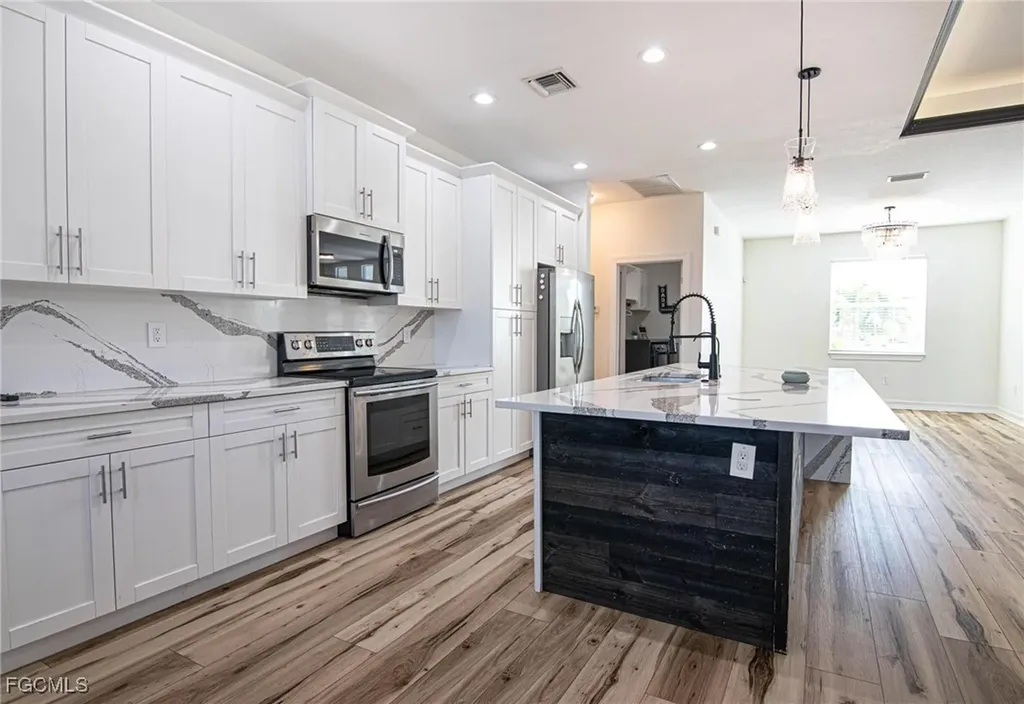 223 SE 17th Street Cape Coral FL 33990