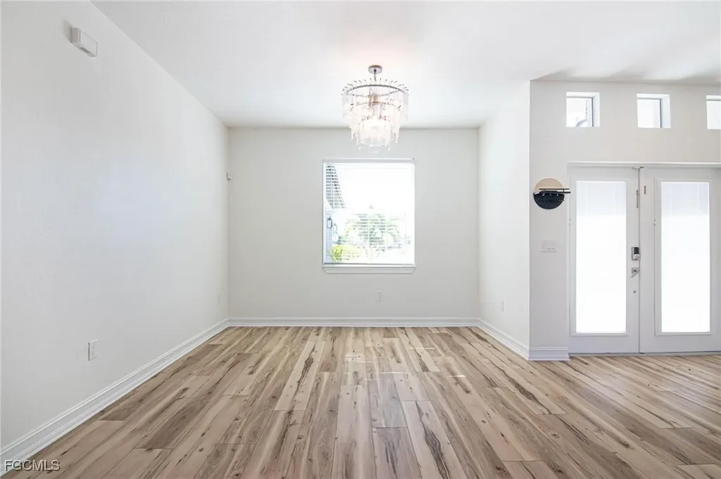 223 SE 17th Street Cape Coral FL 33990