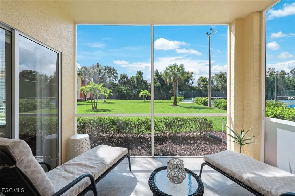 6300 Aragon Way Fort Myers FL 33966