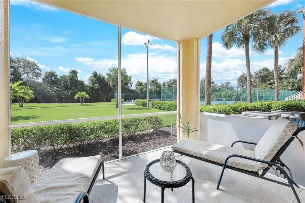 6300 Aragon Way Fort Myers FL 33966