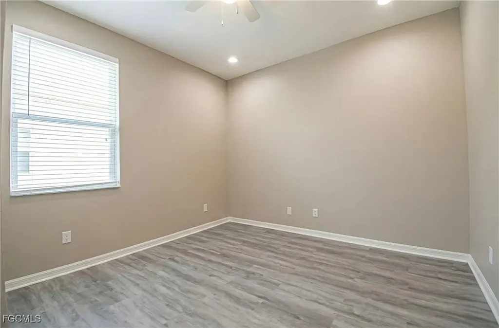 4343 Avian Avenue Fort Myers FL 33916