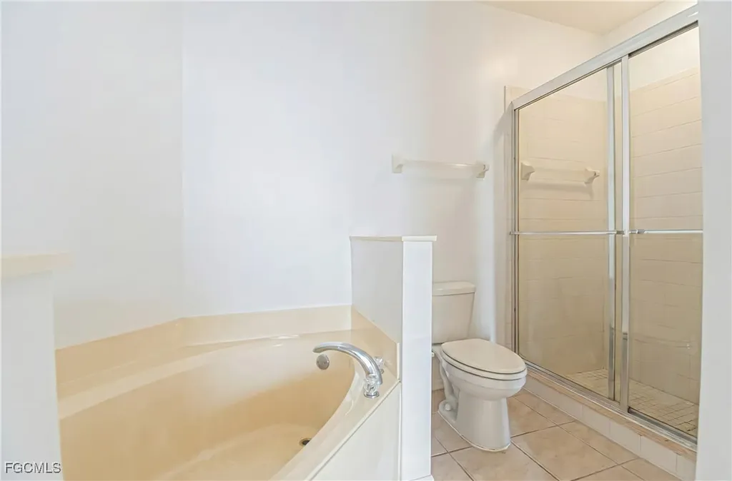4343 Avian Avenue Fort Myers FL 33916