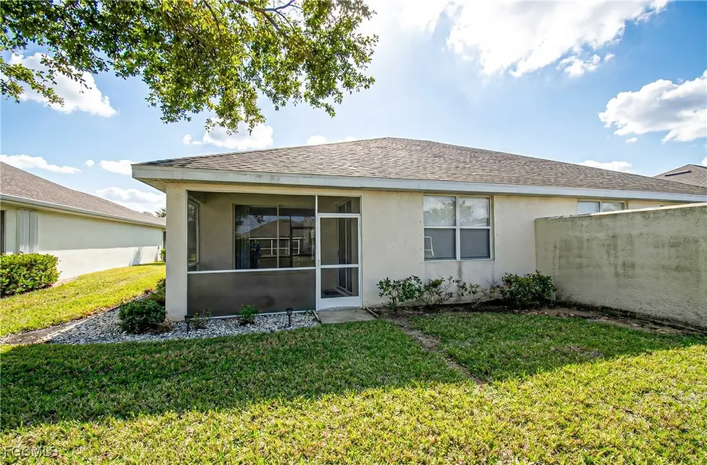 4343 Avian Avenue Fort Myers FL 33916