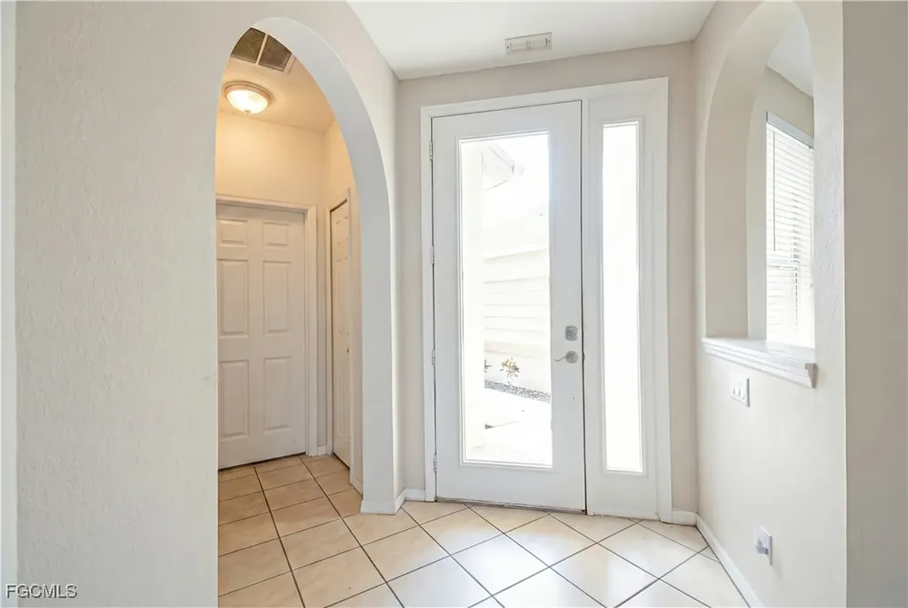 4343 Avian Avenue Fort Myers FL 33916