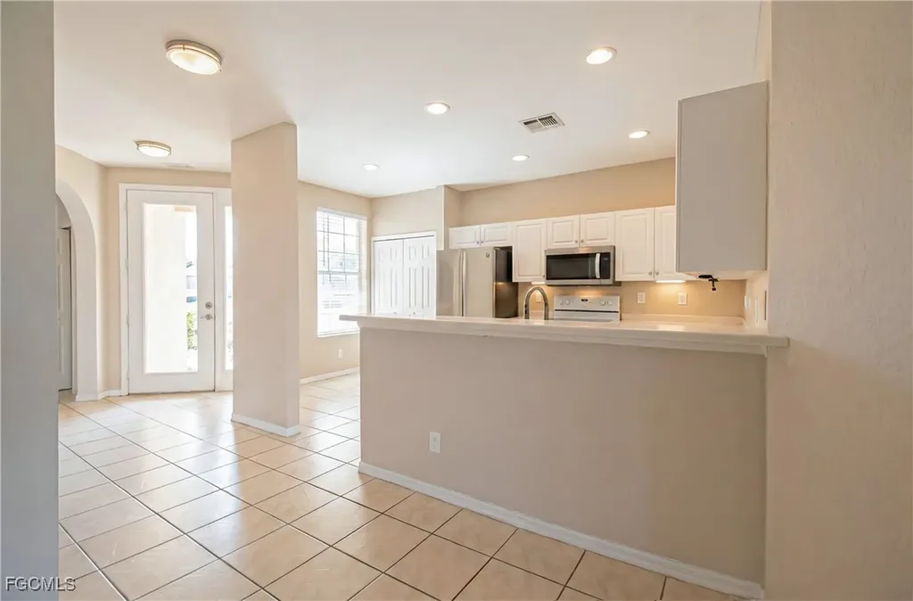 4343 Avian Avenue Fort Myers FL 33916