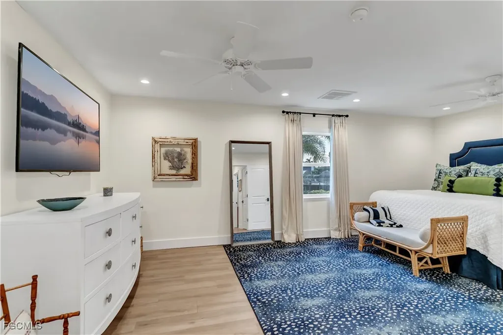 976 N Town And River Drive Fort Myers FL 33919