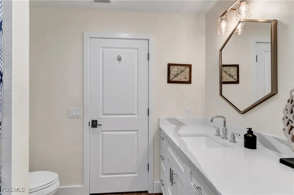 976 N Town And River Drive Fort Myers FL 33919