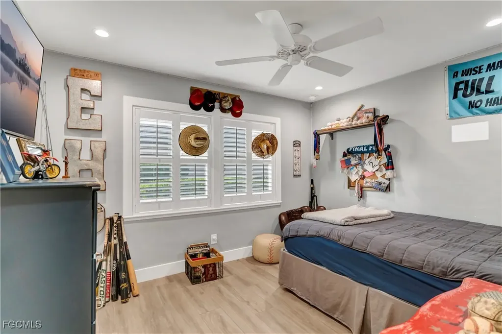 976 N Town And River Drive Fort Myers FL 33919