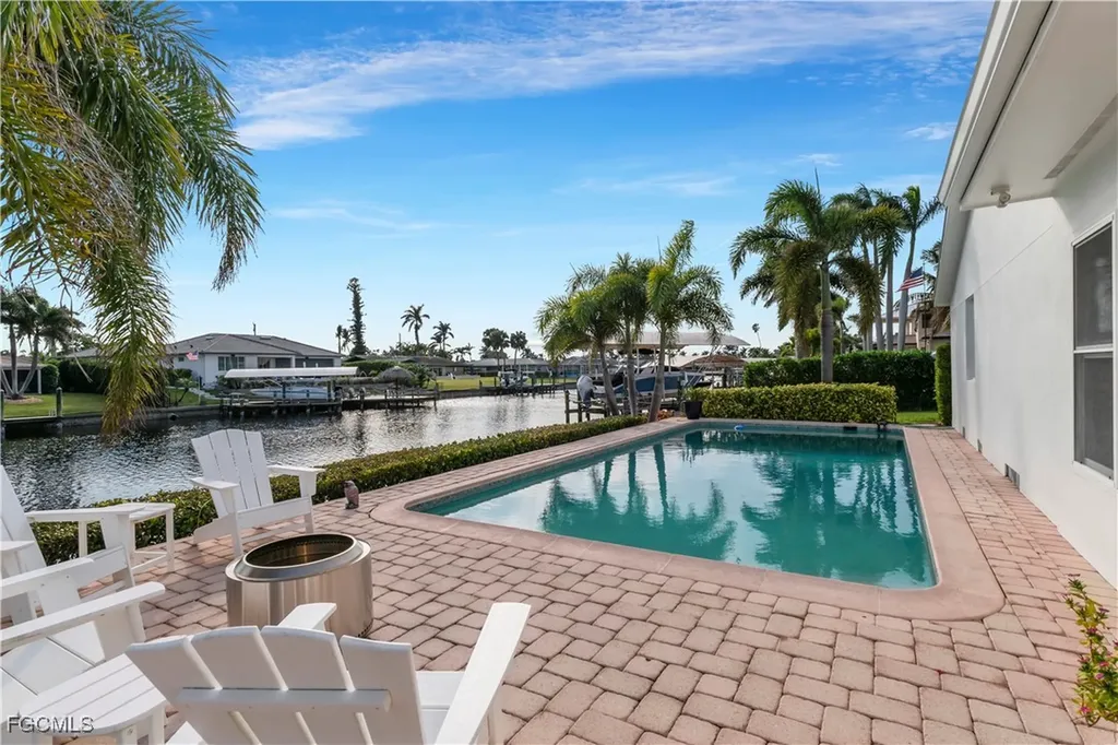 976 N Town And River Drive Fort Myers FL 33919