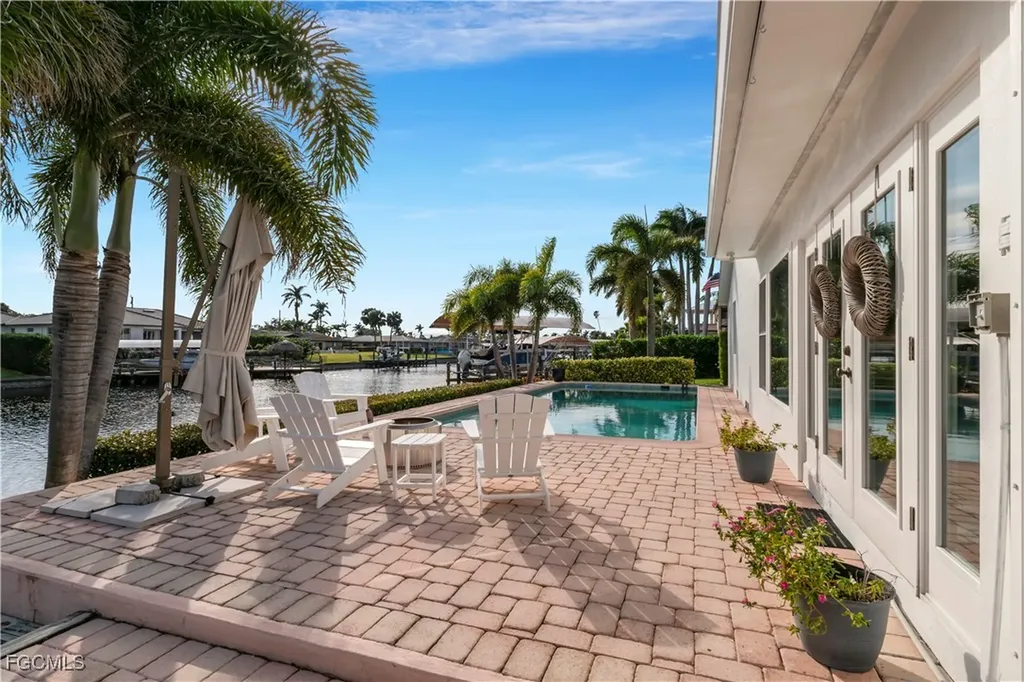 976 N Town And River Drive Fort Myers FL 33919