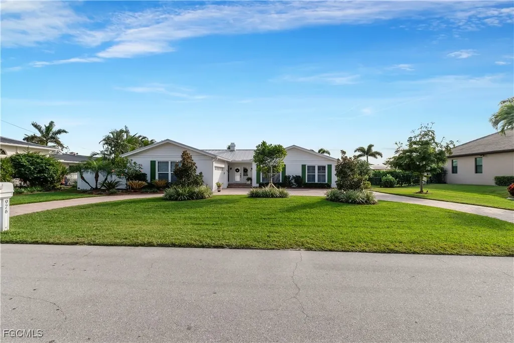 976 N Town And River Drive Fort Myers FL 33919