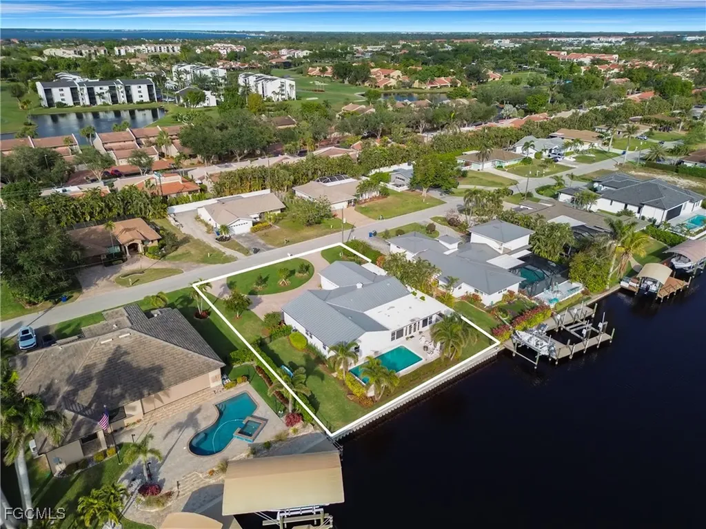 976 N Town And River Drive Fort Myers FL 33919