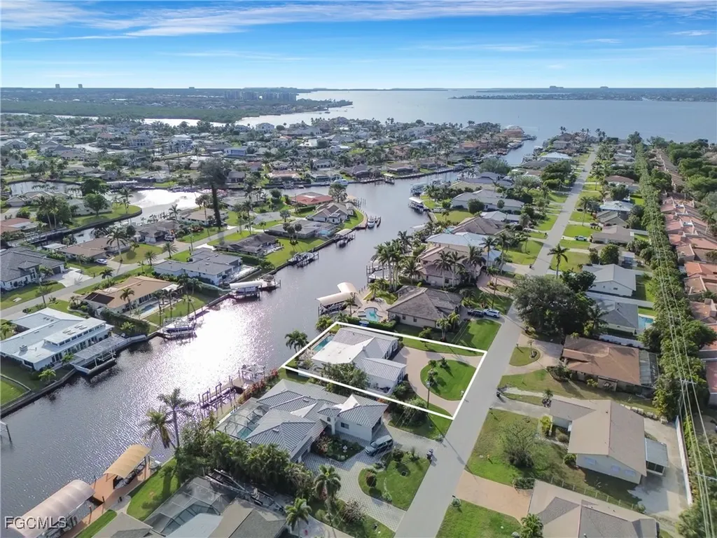 976 N Town And River Drive Fort Myers FL 33919