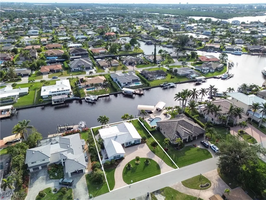976 N Town And River Drive Fort Myers FL 33919