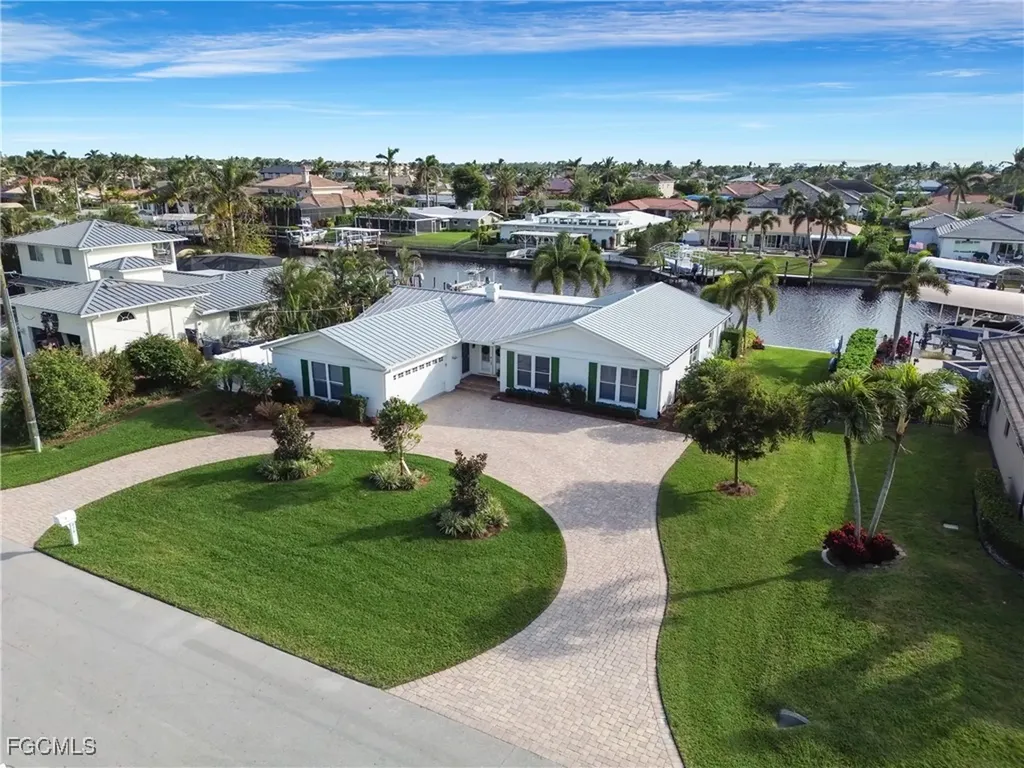 976 N Town And River Drive Fort Myers FL 33919
