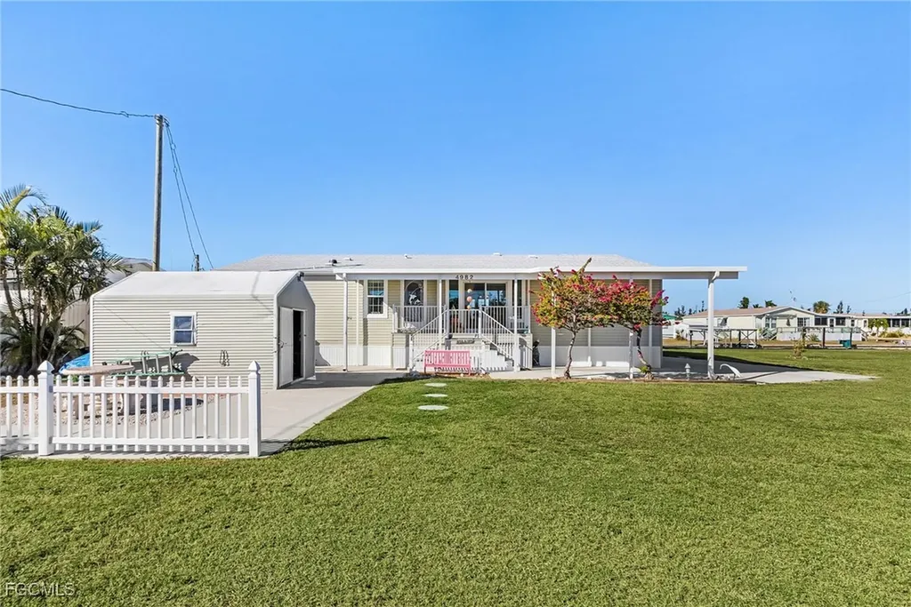 4982 Sandpiper Drive N St. James City FL 33956